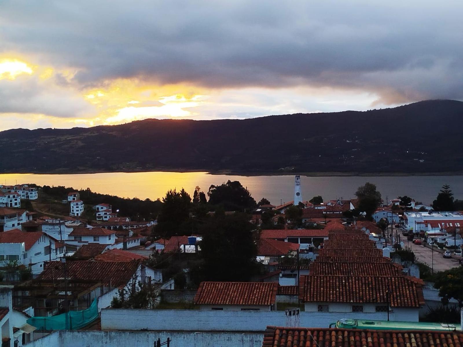 Hotel El Dorado Guatavita Eksteriør billede